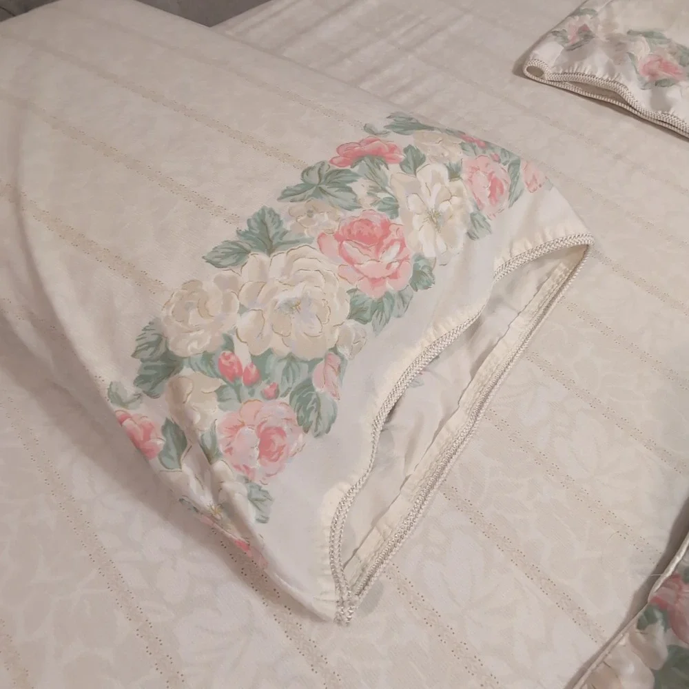 Vtg Eileen West King/Queen Sheet Set Cream‎ Floral Cotton USA 6 pillowcases READ